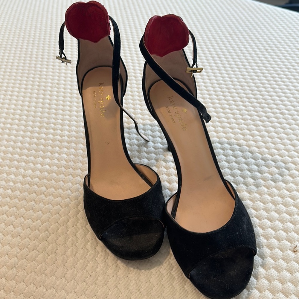 Kate Spade New York heels - size 8 - good condition